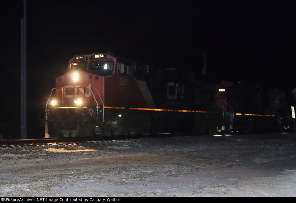 CN 2251